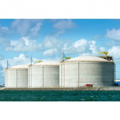 w800_LNG_Tanks_Rotterdam-8383f0.jpg